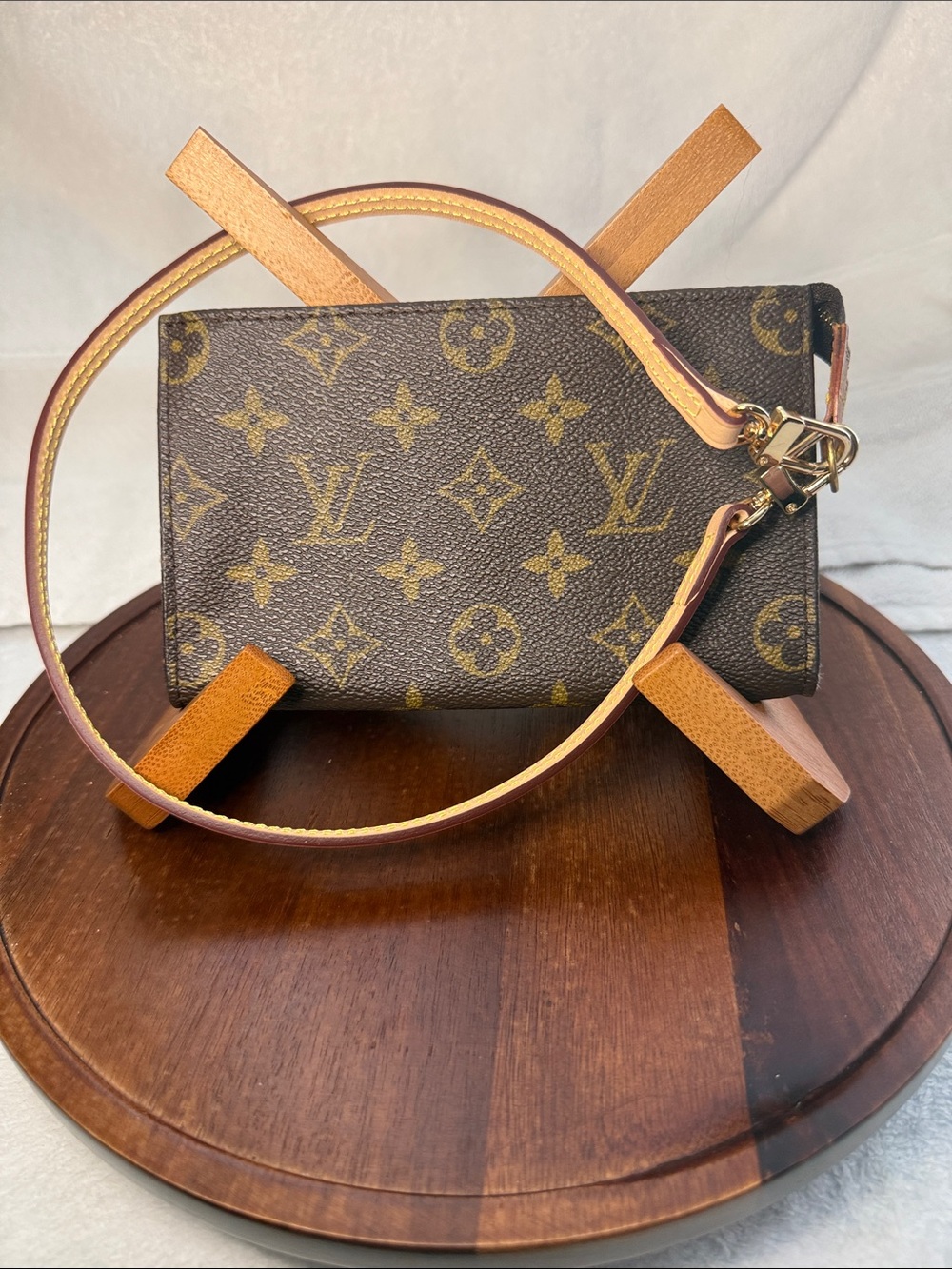 Authentic Louis Vuitton Bucket PM Accessories Pochette with Vachetta strap
